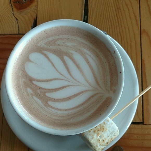 Profile Picture of Alice Parker (@alice123457) on Poshmark