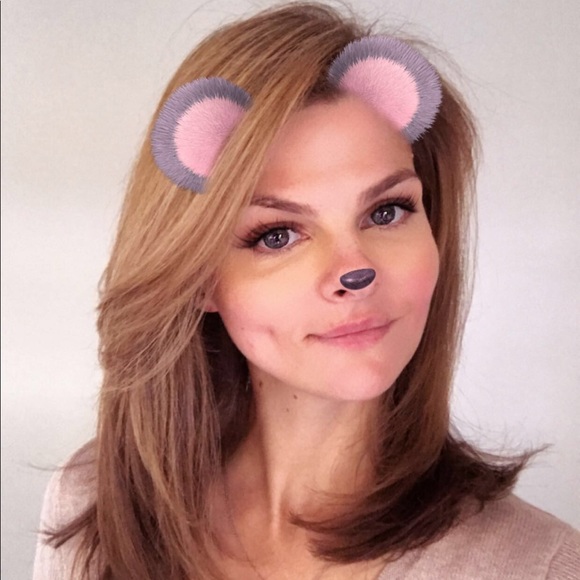 Profile Picture of Kate Mcroberts (@katemcroberts) on Poshmark