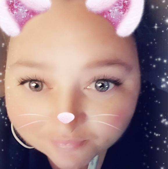 Profile Picture of Cristal Martin (@cristalbelle01) on Poshmark