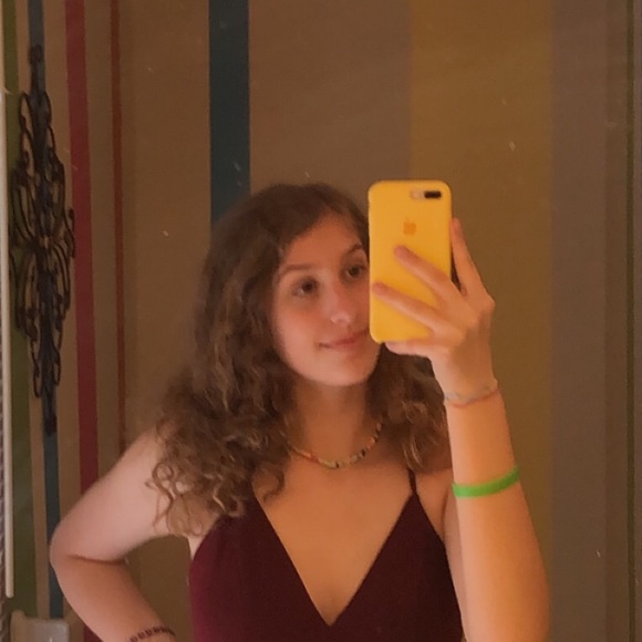 Profile Picture of Anabella Ferruzzi (@thiccarepa) on Poshmark