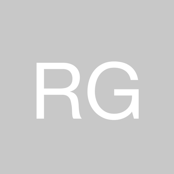 Profile Picture of Robert Grubbe (@robertgrubbe) on Poshmark