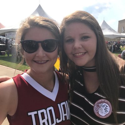 Profile Picture of Alex Ann Ballard (@AlexAnnBallard) on Twitter