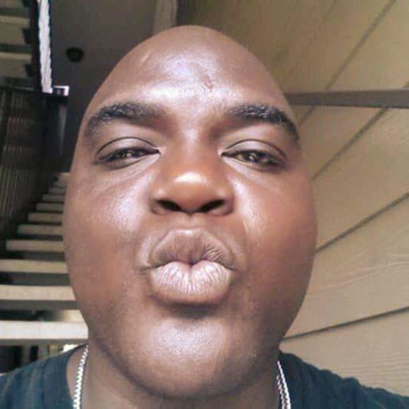 Profile Picture of Michael Parker (@michael04041971) on Poshmark