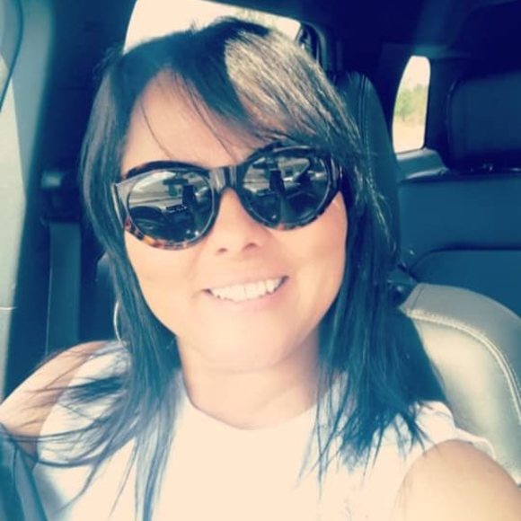 Profile Picture of Samantha Locklear (@daisy122393) on Poshmark