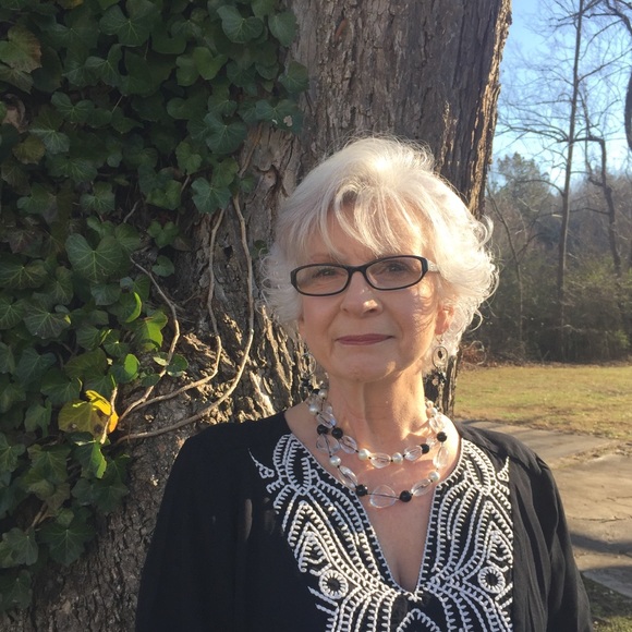 Profile Picture of Gay Mccrillis (@gaydavis) on Poshmark