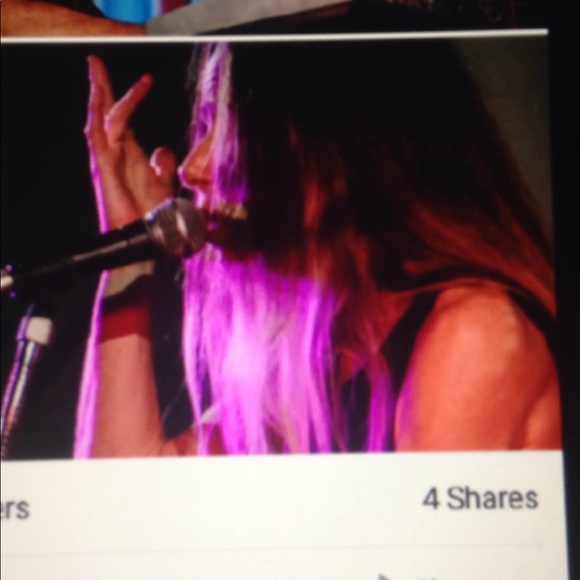 Profile Picture of Buffy Peterson (@buffyunit2) on Poshmark