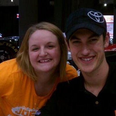 Profile Picture of Erin :) (@NascarRaceGirl) on Twitter