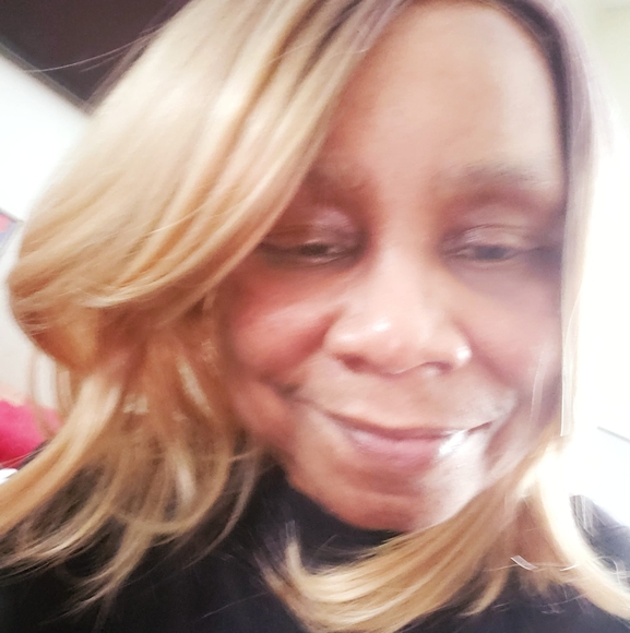 Profile Picture of Marcy Minerva (@marcymisty) on Poshmark