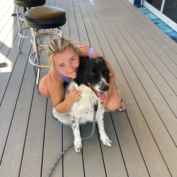 Hadley Binstock - Poshmark Profile Picture of Hadley Binstock (@hadleybinstock) on Poshmark