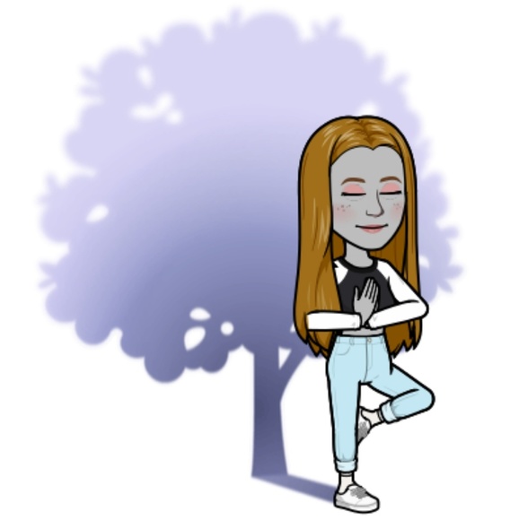 Profile Picture of Alice Blondel (@aliceblondel) on Poshmark