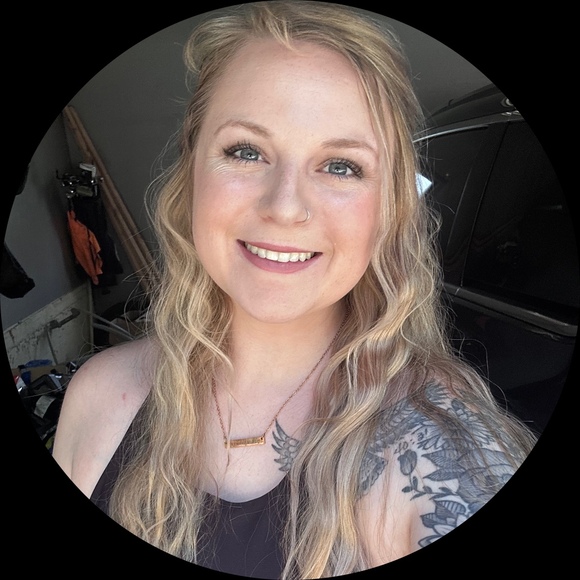 Profile Picture of Brandie Freeman (@brandiefreem715) on Poshmark