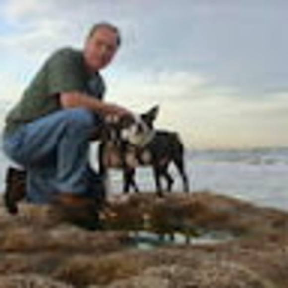 Profile Picture of Stephen Frank (@ourfarmsteve) on Poshmark