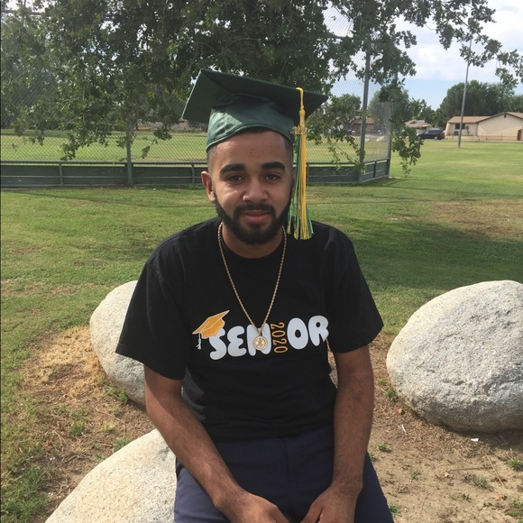 Profile Picture of Joseph Velez (@josephvelez19) on Poshmark