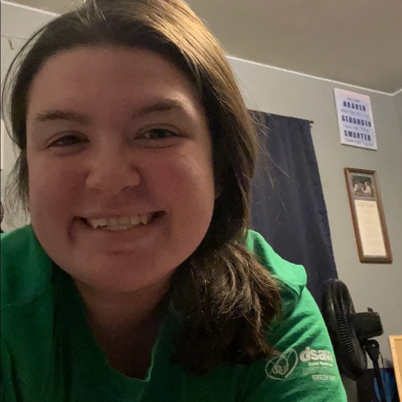 Profile Picture of Adrian Ossmann (@ad_ossmann30) on Poshmark