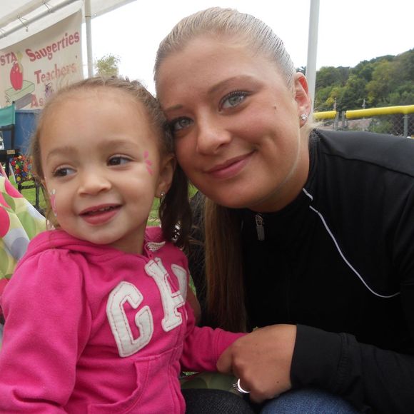 Lindsay Piela - Poshmark Profile Picture of Lindsay Piela (@lindz9950) on Poshmark