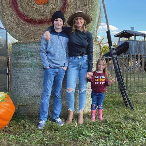 Profile Picture of Cherye Vanoy (@cheryevanoy) on Poshmark