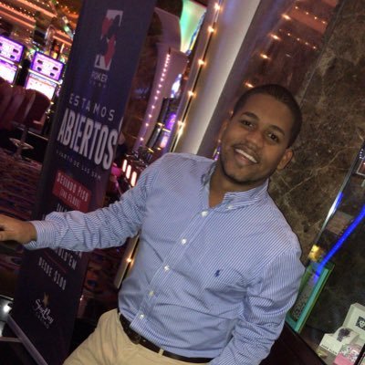 Profile Picture of Christopher Paolo (@negrosangreazul) on Twitter