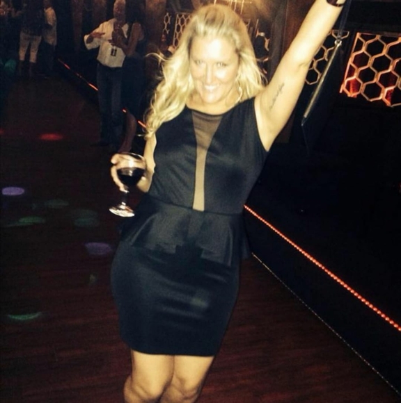 Profile Picture of Jennifer Steer (@jennifersteer) on Poshmark