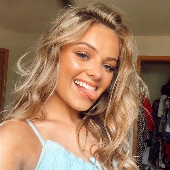 Profile Picture of Madison Sterkowitz (@msterks) on Poshmark