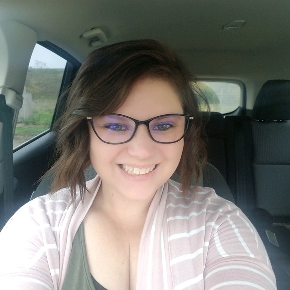 Profile Picture of Erica Jeffery (@jete09) on Poshmark