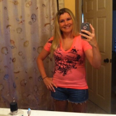 Profile Picture of Ashley Holtzclaw (@apklilqt05) on Twitter