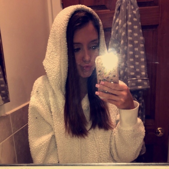 Profile Picture of Kiley Gnau (@kiley_gnau) on Poshmark