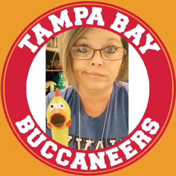 Profile Picture of Cheryl Roberts (@lithiagirl) on Poshmark