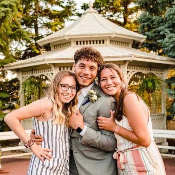 Profile Picture of Brooklyn Weinkauf (@brookweinkauf) on Poshmark