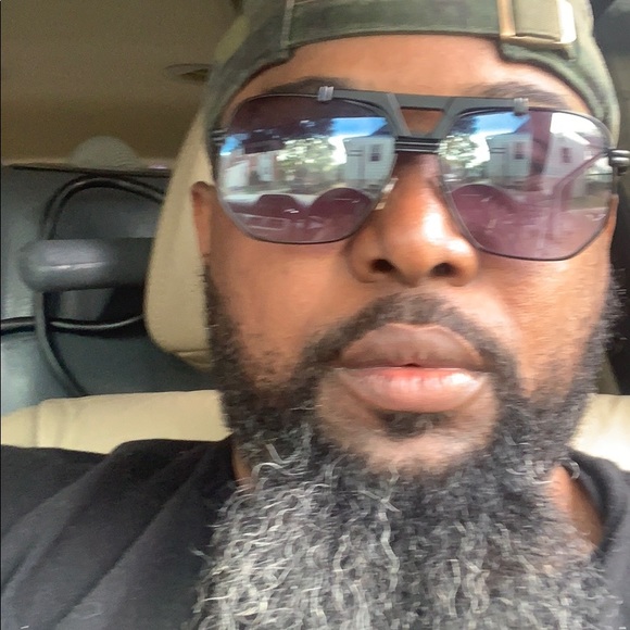 Profile Picture of Daniel Dawson (@idaya610) on Poshmark