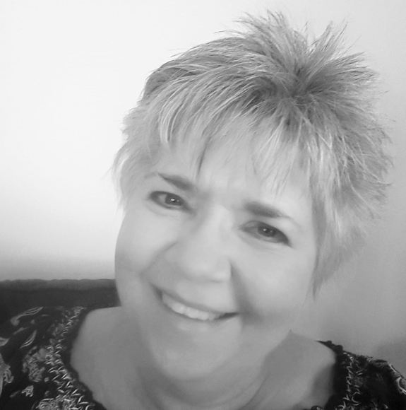 Profile Picture of Anne Schmidt (@capitalcredits) on Poshmark