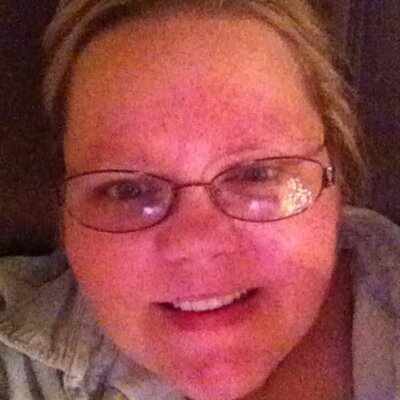 Profile Picture of Julie Hinds (@juliemay7324) on Twitter
