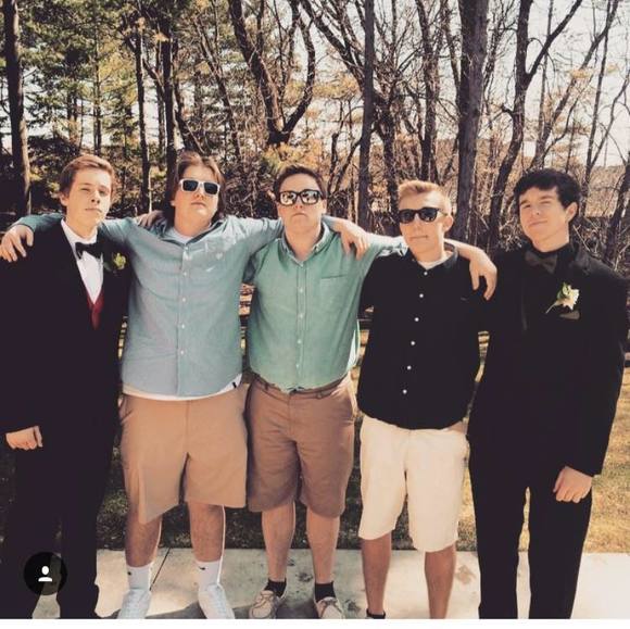 Profile Picture of Chris Weberg (@chris_weberg) on Poshmark