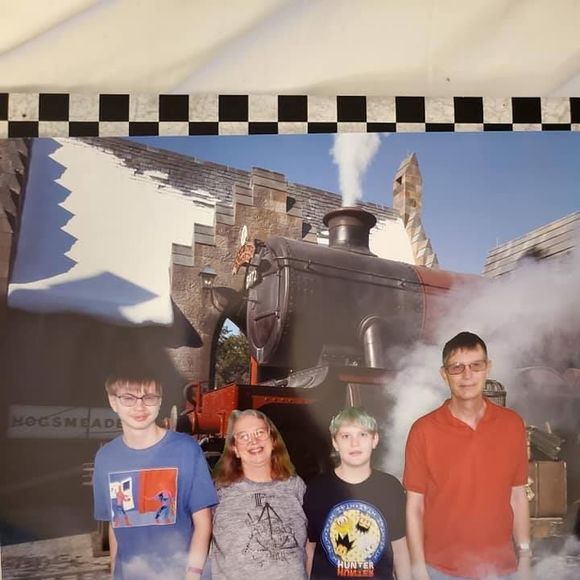 Profile Picture of Kim Stroup (@emeraldskye) on Poshmark