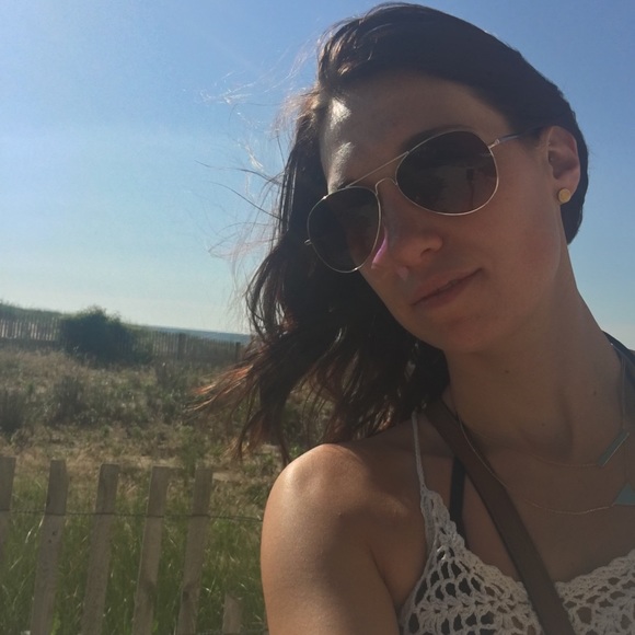 Profile Picture of Lala Welshons (@llwelshons) on Poshmark