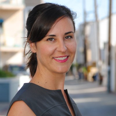 Profile Picture of Cassandra Hearn (@breakuplawyer) on Twitter