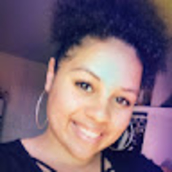 Profile Picture of Jada Hughes (@jada45_) on Poshmark