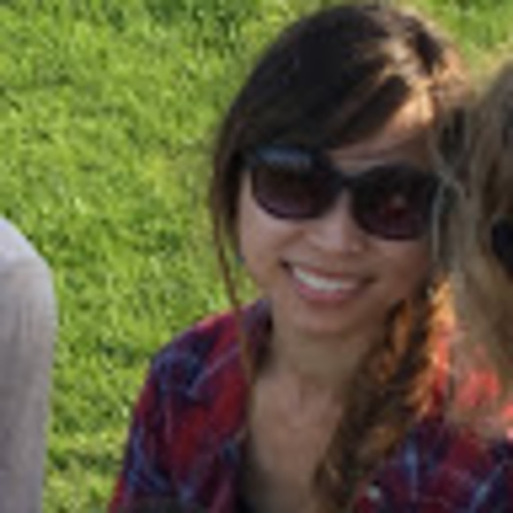 Profile Picture of Tomoko Culkowski (@tomokoculkowski) on Poshmark