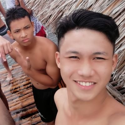 Profile Picture of JeremyEstrella (@EstrellaJrmy) on Twitter
