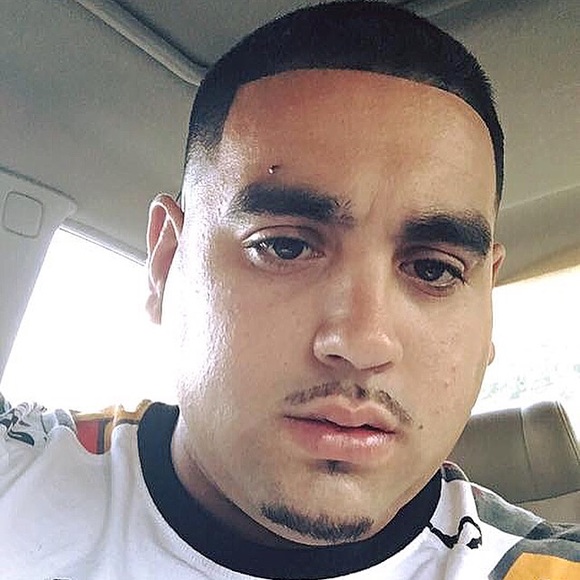 Profile Picture of Joshua Oneill (@kasper87) on Poshmark