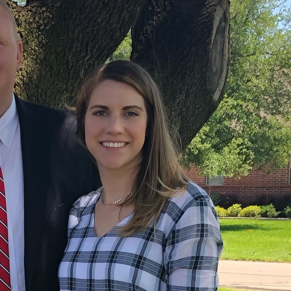 Profile Picture of Haley Miner (@minerhaley) on Poshmark