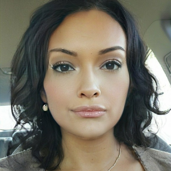 Profile Picture of Inger Ocon (@msocon) on Poshmark