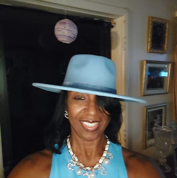 Profile Picture of Jacqueline Hale (@jackiehale2019) on Poshmark