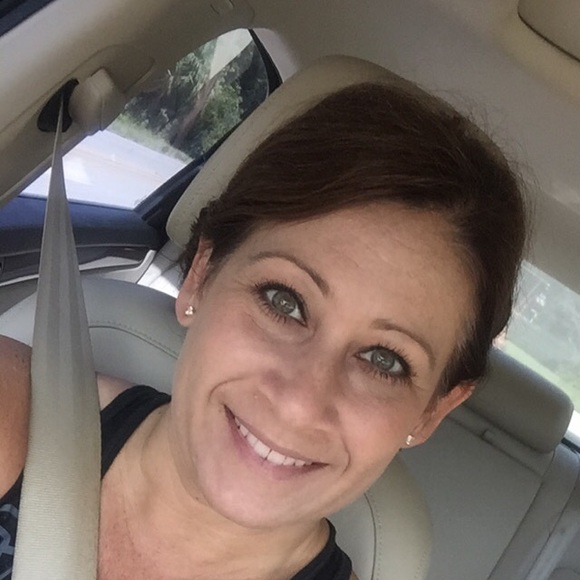 Profile Picture of Melissa Merritt (@missy298) on Poshmark