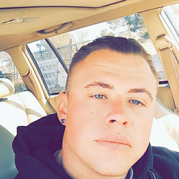 Profile Picture of Matthew Mcpherson (@matt1812) on Poshmark