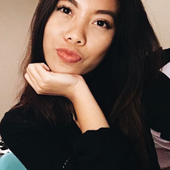 Profile Picture of Pimpim Nantasuwan (@pimzapim) on Poshmark