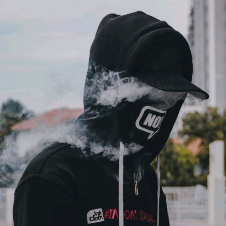 Profile Picture of JEAN PIERT (@neutron_view) on Tiktok