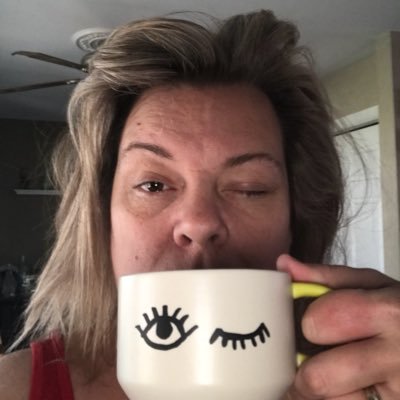 Profile Picture of JennyLoo (@JennyLoo77) on Twitter