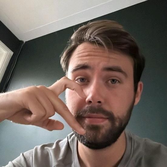 Profile Picture of RobertChavez (@glennvysu2d) on Tiktok