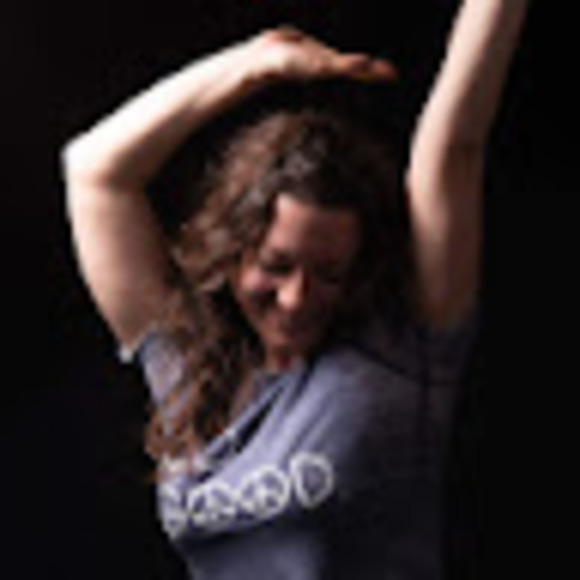 Profile Picture of Leah Crain (@leahrachele) on Poshmark