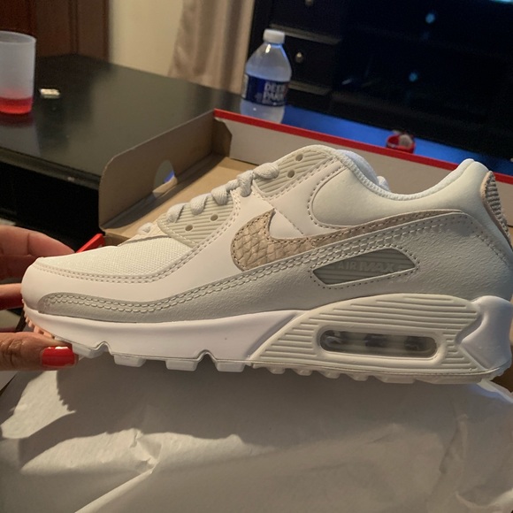 Profile Picture of Endie Suckiel (@endiesuckiel) on Poshmark